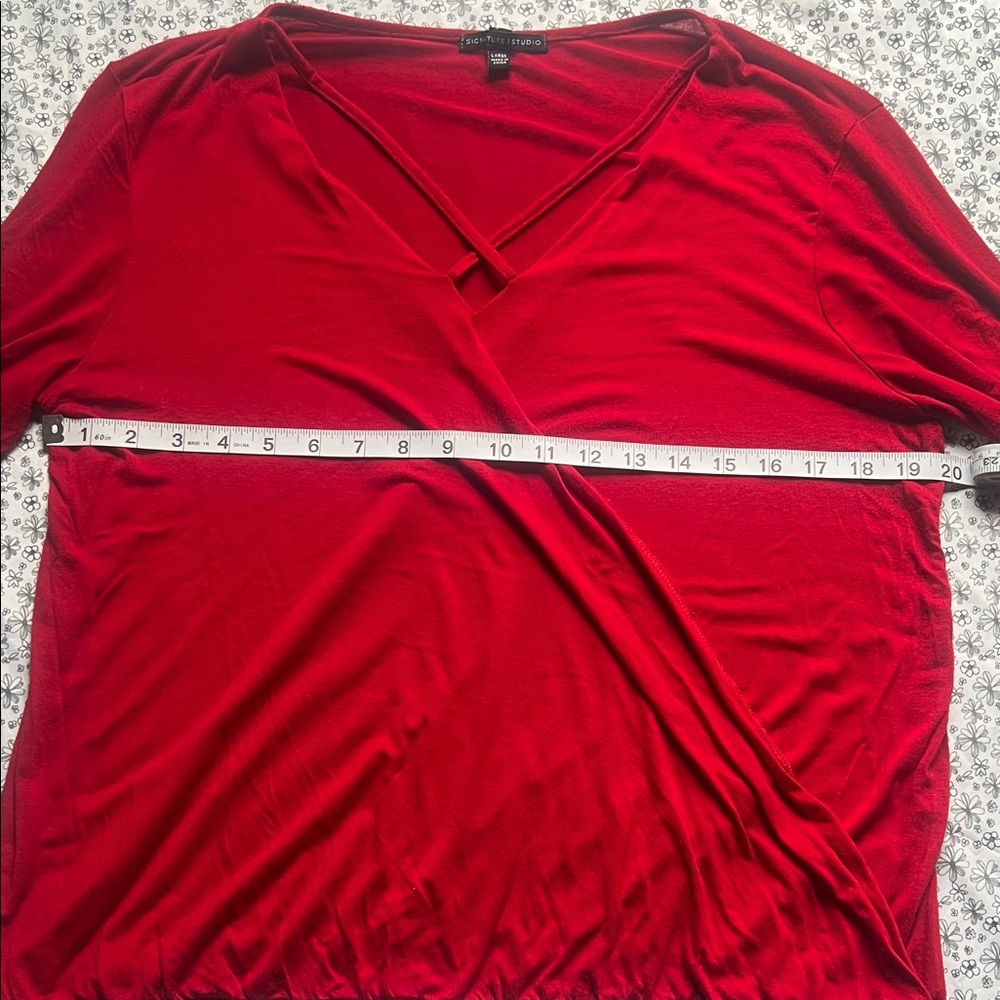 Red V-Neck Top - Picture 4 of 5